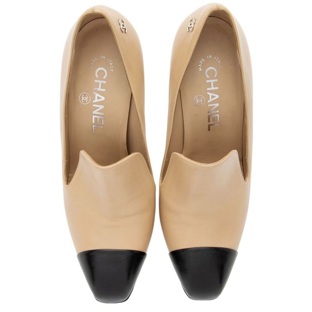 Chanel Lambskin CC Cap Toe Pumps - Size 7.5 / 37.5 - Picture 5 of 9